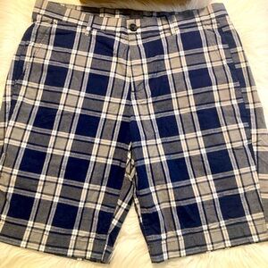 Men's Gap Khakis Navy Blue Chino Plaid Shorts 33